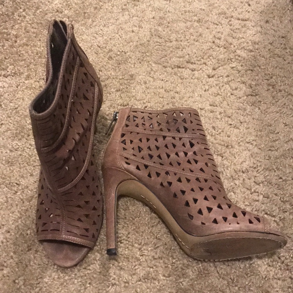 Vince Camuto heels